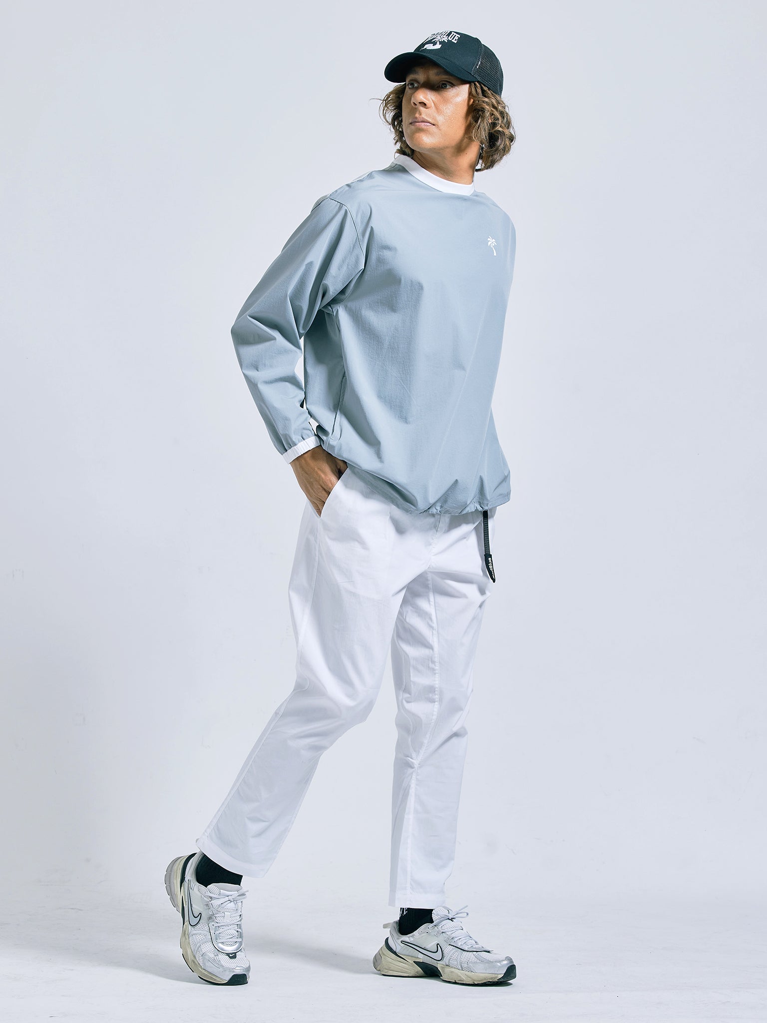 Stretch nylon pullover/sneed jacket