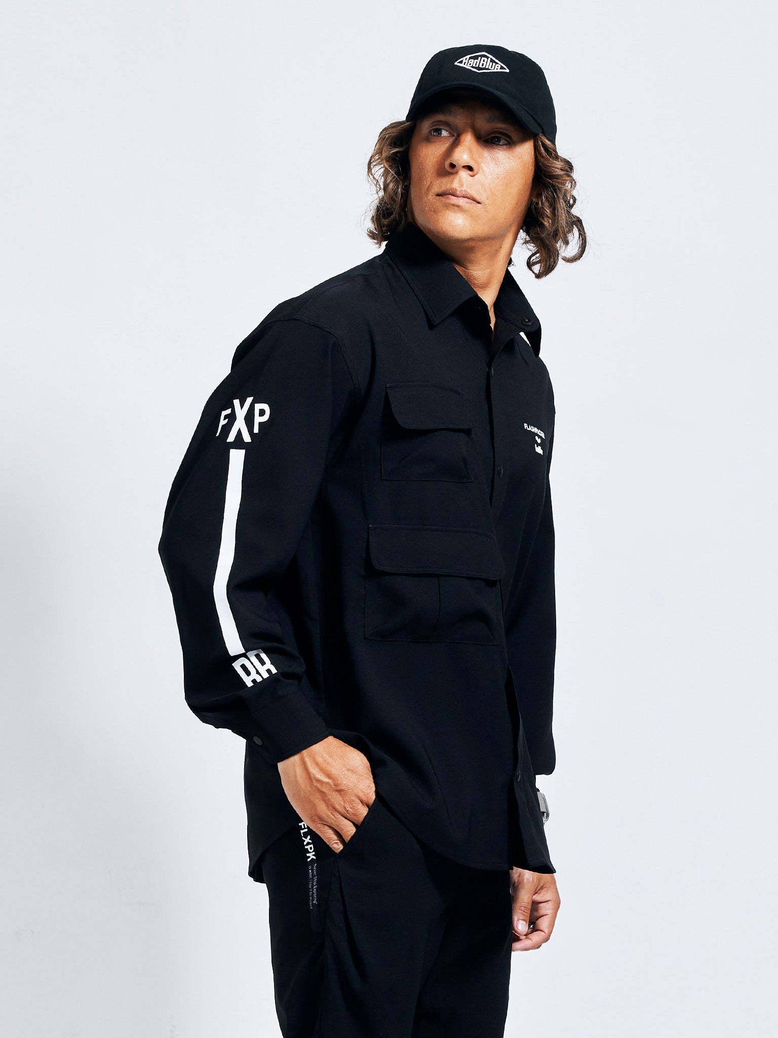 Reflax®RadBlue ×FlashPackerストレッチリネンライクシャツ