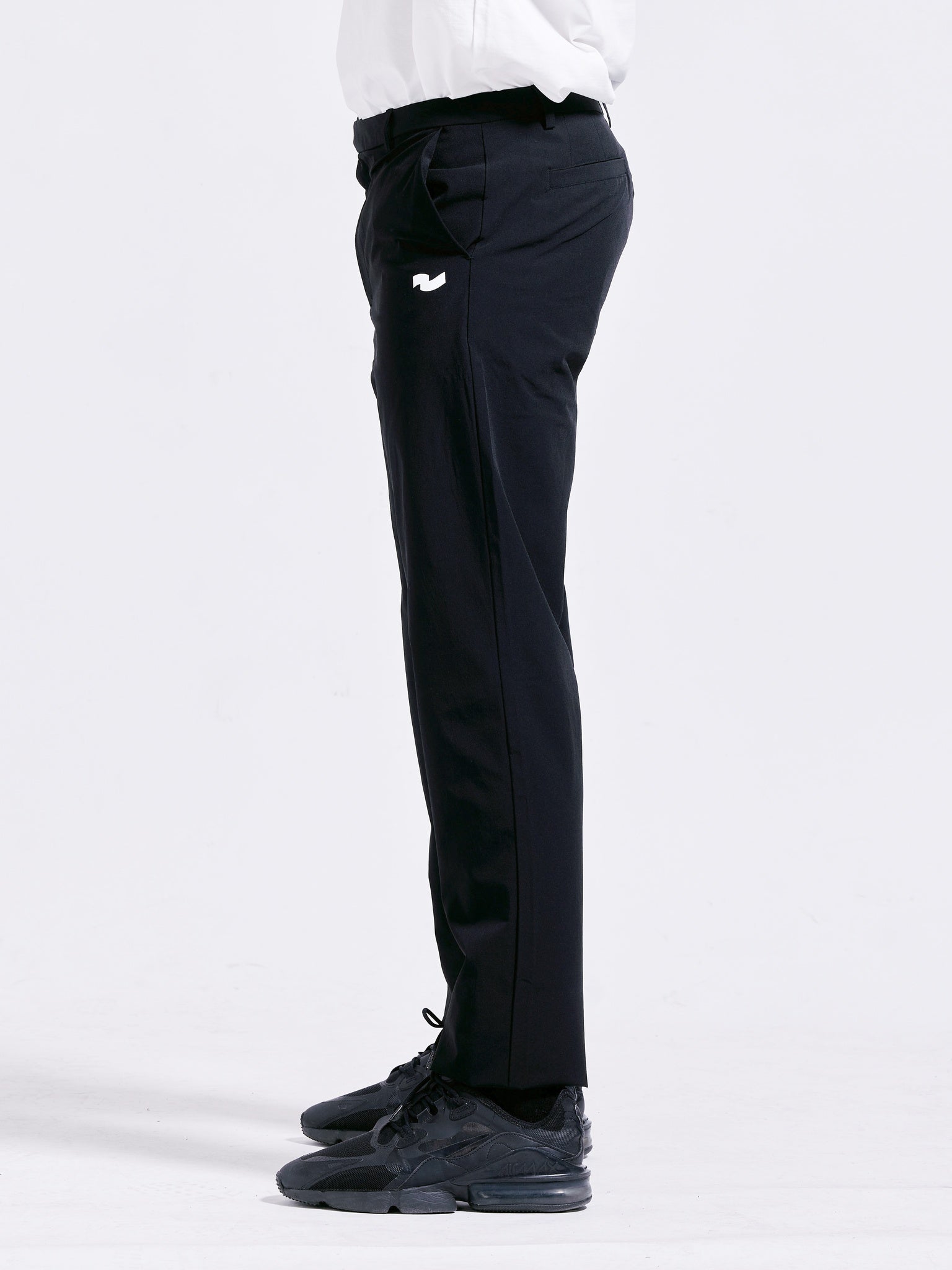 Stretch nylon tapered golf slacks
