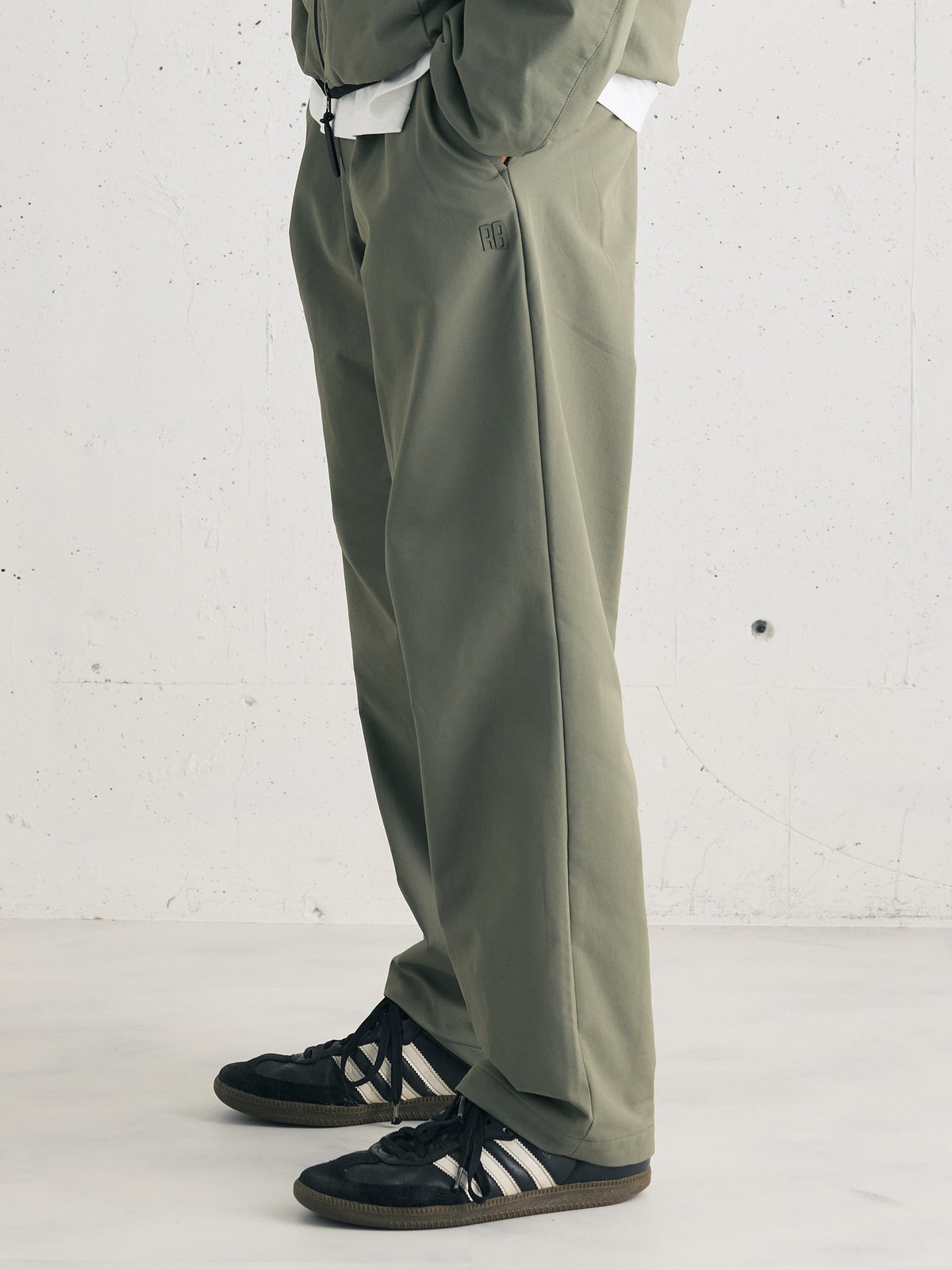 ナイロンストレッチ ワイドテーパードパンツ 3