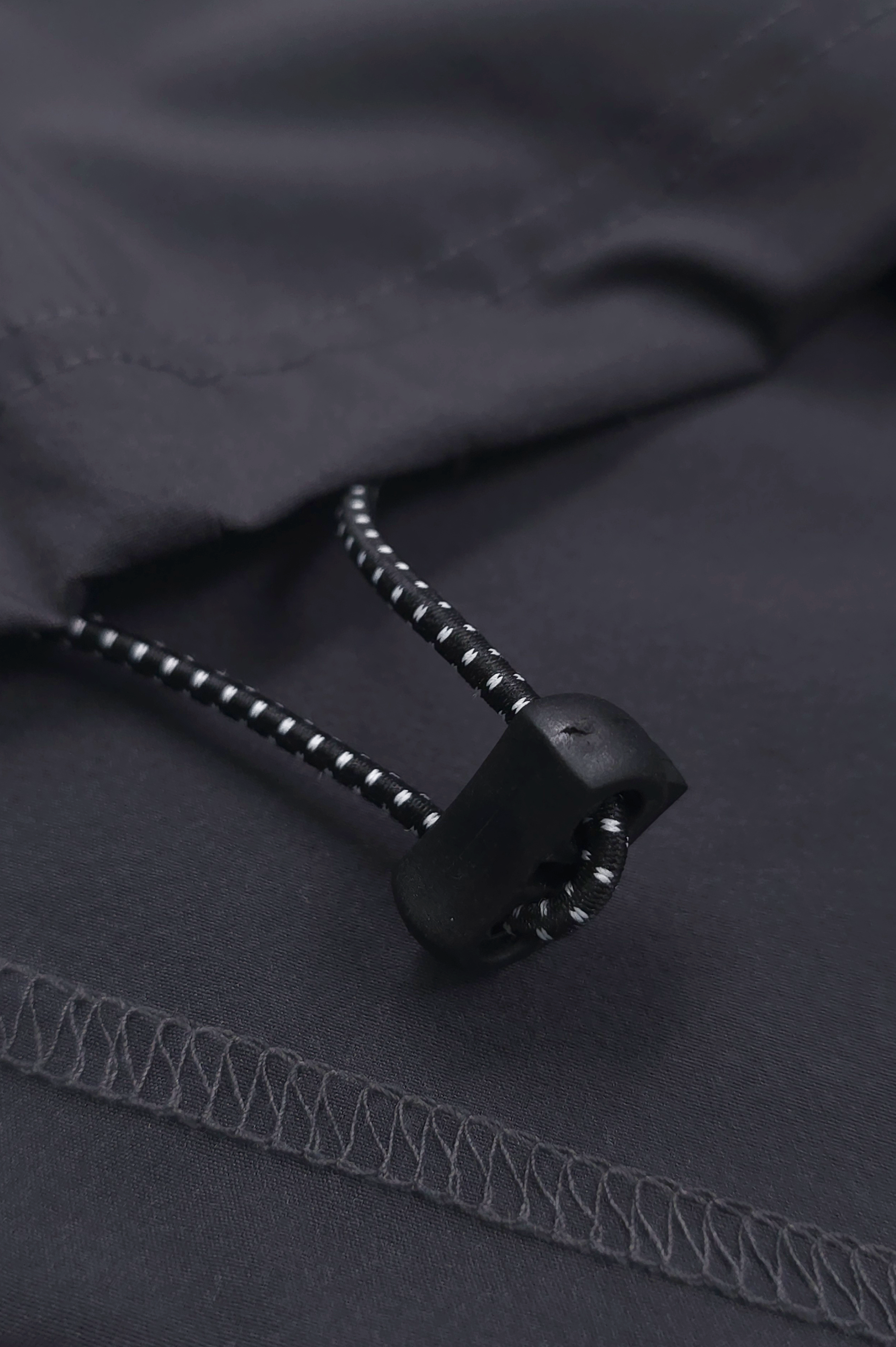 ストレッチナイロンプルオーバー/スニードジャック