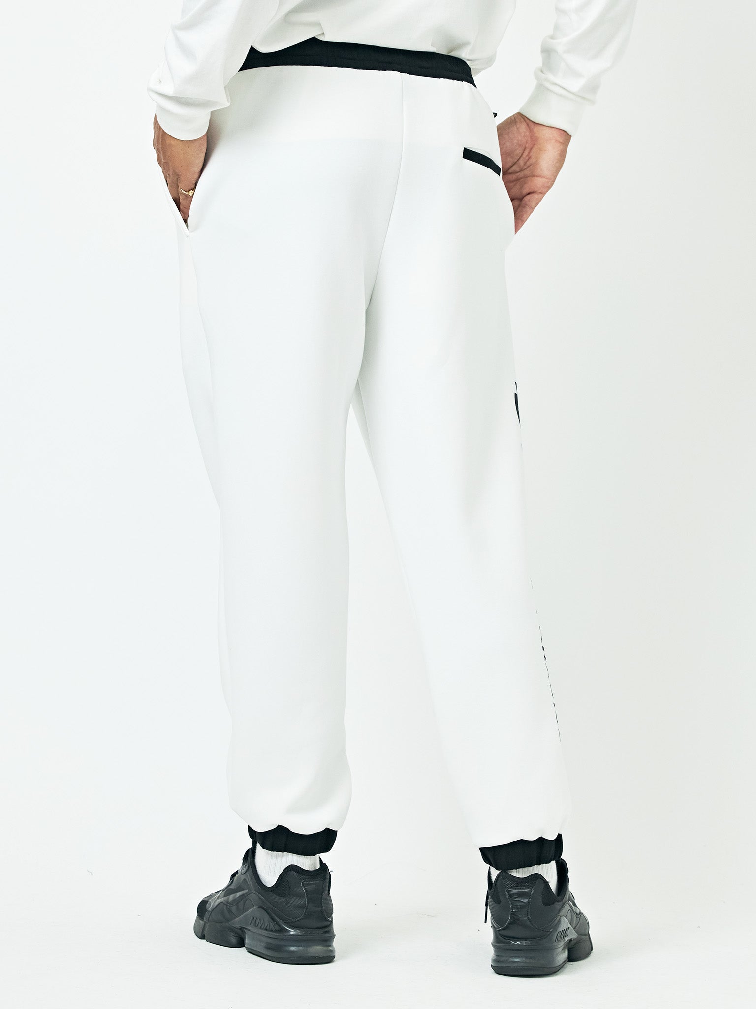 Air Tension® Two-Color Wide Jogger Pants