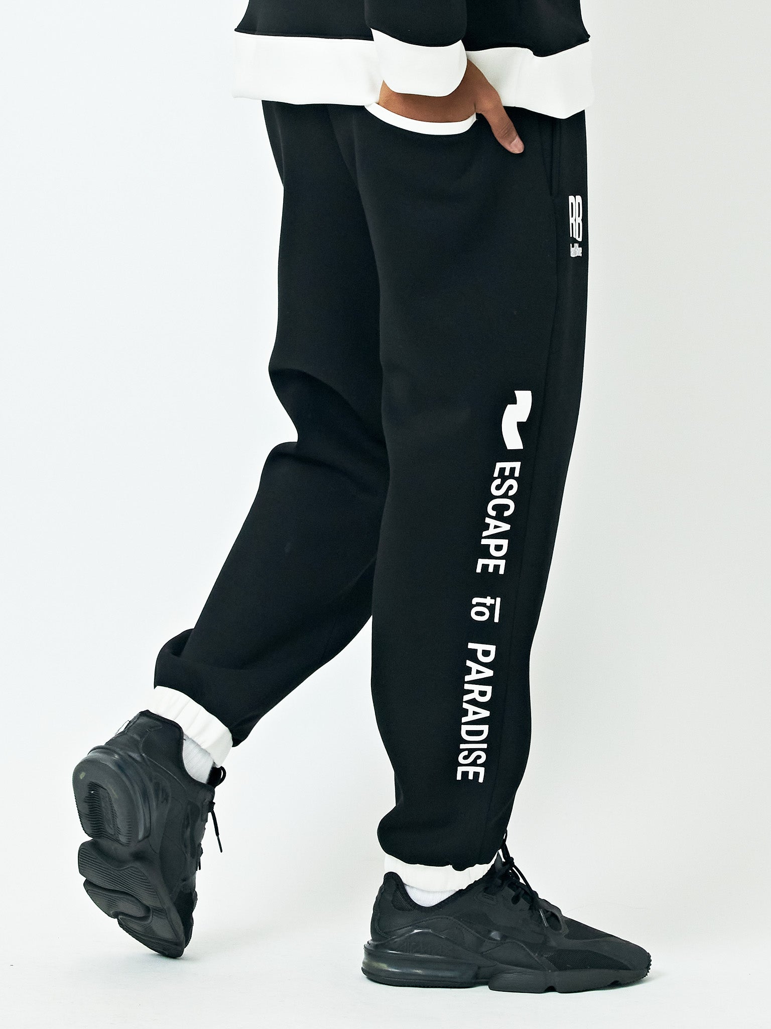 Air Tension® Two-Color Wide Jogger Pants