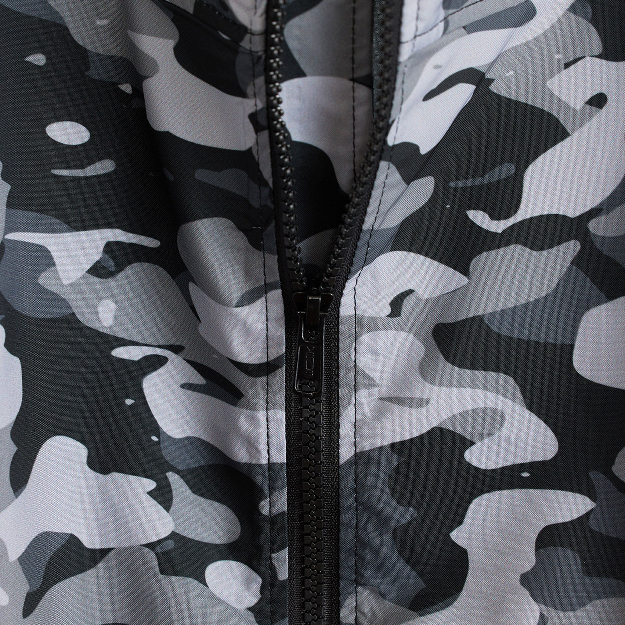 マウンテンパーカー【CAMO】