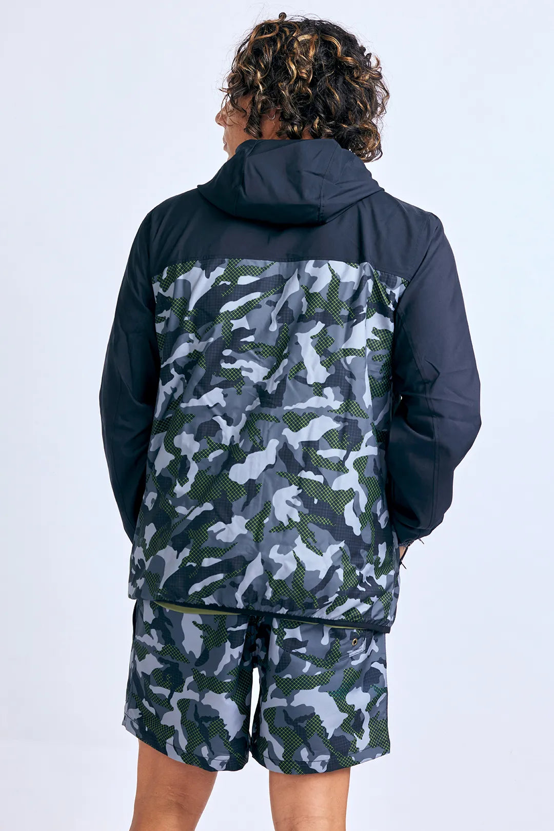 ボードショーツ【MESHCAMO】