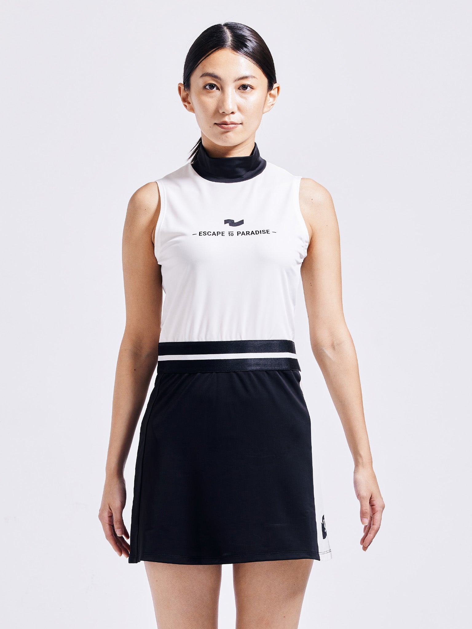 PHABOL® モックネックノースリーブワンピース